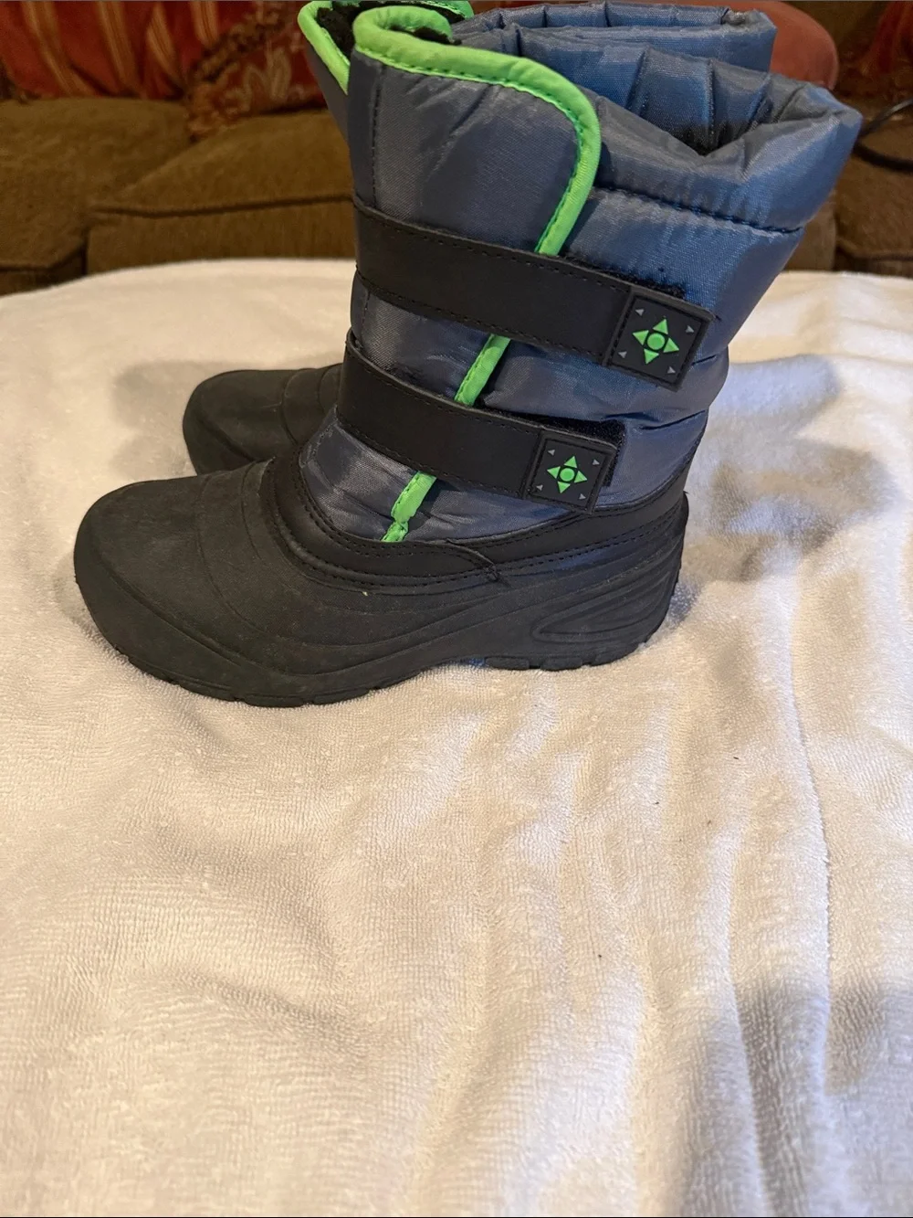 wonder nation Gray and Green Kids Snow Boots with Hook-and-Loop Straps